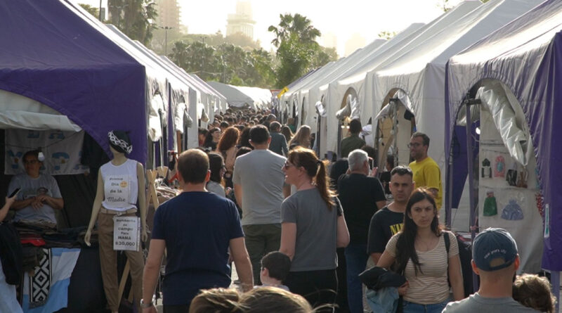 La Feria de Artesanos y Emprendedores visibilizó el trabajo local y un tradicional espacio de encuentro