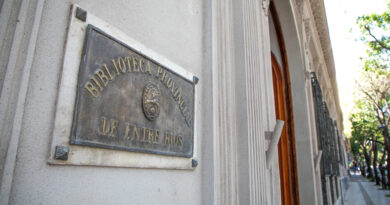 La Biblioteca Provincial celebra 51 años con una entrega de premios y la recuperación de su patio-jardín La Biblioteca Provincial celebra 51 años con una entrega de premios y la recuperación de su patio-jardín
