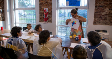 Construir Valores: un taller artístico conecta a los niños con la historia de Puerto Viejo