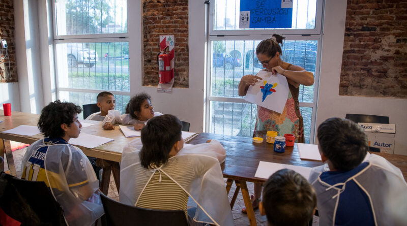 Construir Valores: un taller artístico conecta a los niños con la historia de Puerto Viejo