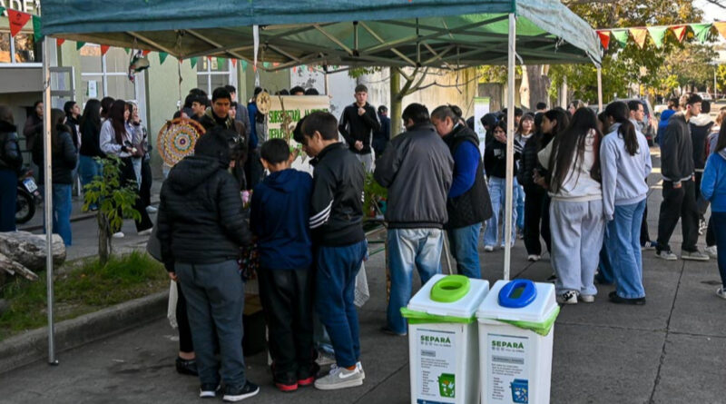 Alumnos de la escuela Olegario Víctor Andrade participaron de una jornada de Ecocanje