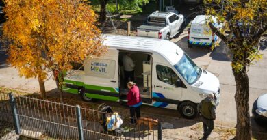 Enersa estuvo con su Oficina Móvil en el barrio Paraná XIV