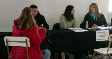 Oficinas a la Comunidad acercó servicios a vecinos de barrio Paraná XX