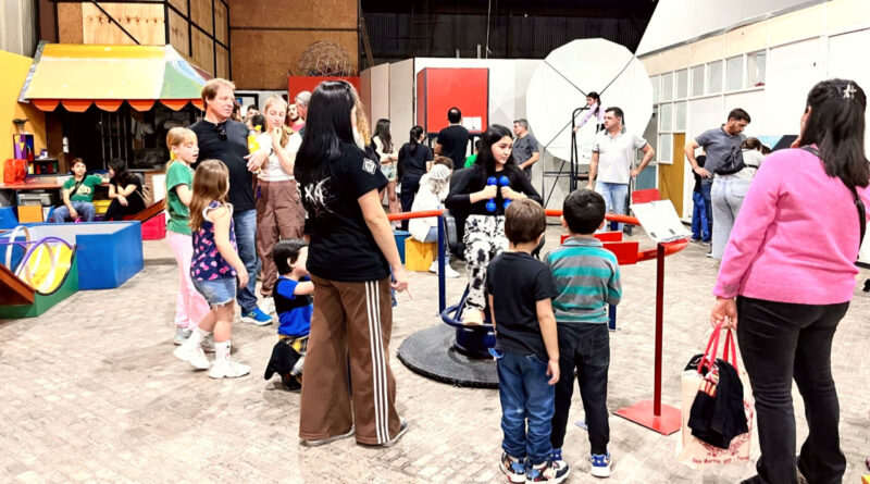 Municipio y UNER acercaron la ciencia a las familias en vacaciones