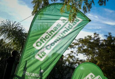 Oficinas a la Comunidad acerca servicios en la vecinal Güiraldes