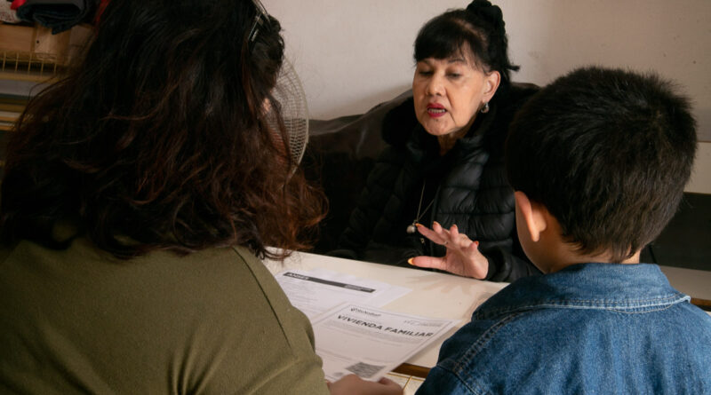 Oficinas a la Comunidad acerca servicios a vecinos en el Club Fournier