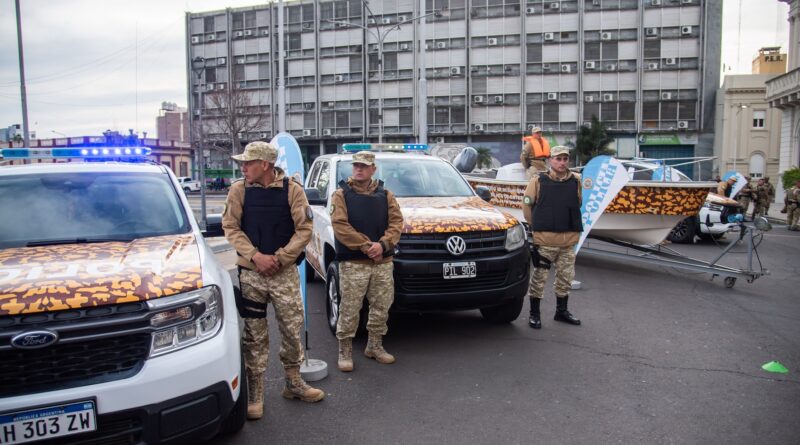 El gobernador Frigerio equipó a la Policía con vehículos y tecnología