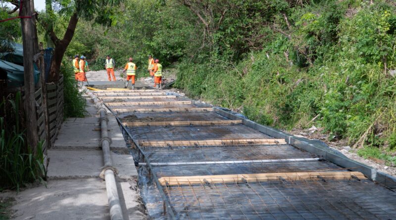 La Municipalidad avanza con la pavimentación de nuevas calles en Bajada Grande